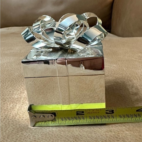 Brass Gift Box Present Christmas Decor / Storage Solid Heavy 3D Opens - Picture 10 of 11